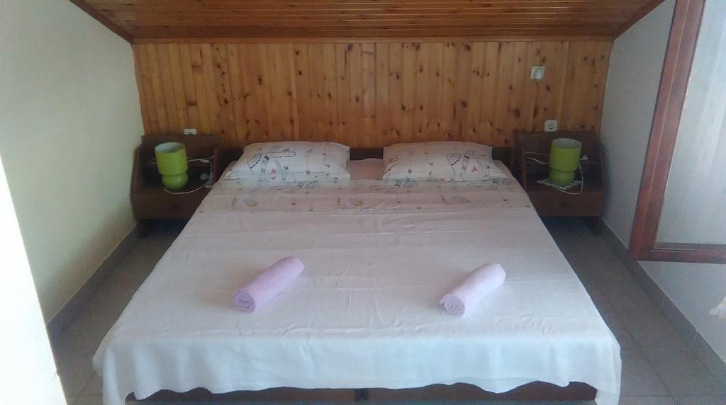 Guest House Bocac Sali Zewnętrze zdjęcie